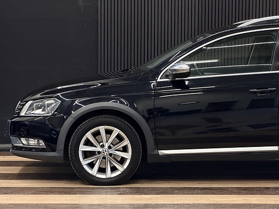 Volkswagen Passat Alltrack 7 of 24