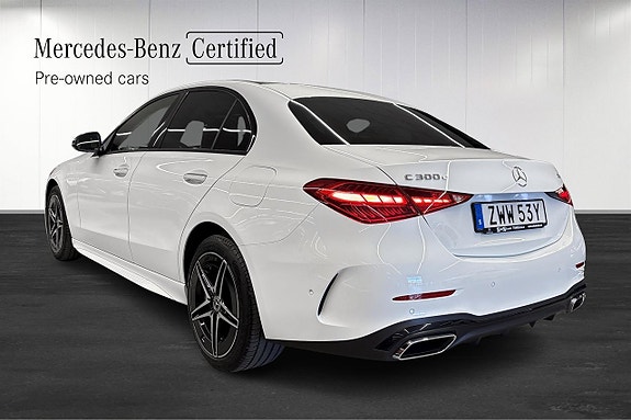 Mercedes-Benz C300 e 3 of 5