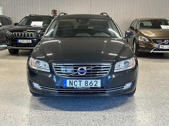 Volvo V70 3 of 5