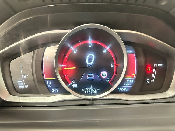 Volvo V70 25 of 30