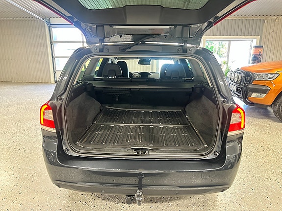 Volvo V70 9 of 30
