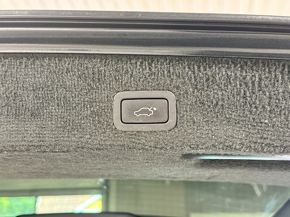 Volvo V70 10 of 30