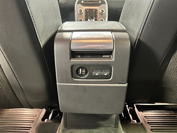 Volvo V70 18 of 30