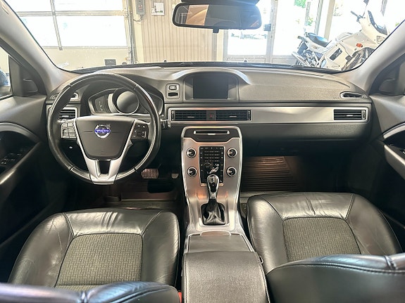 Volvo V70 19 of 30