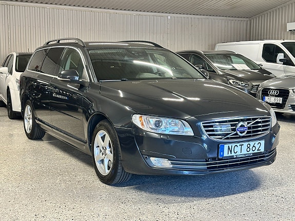 Volvo V70 4 of 5