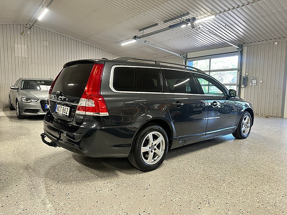 Volvo V70 5 of 5