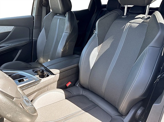 Peugeot 3008 5 of 18