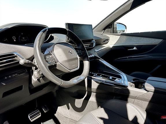 Peugeot 3008 4 of 18