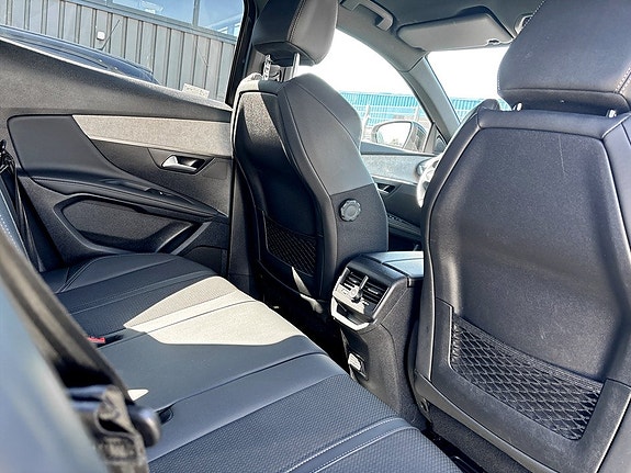 Peugeot 3008 14 of 18