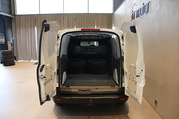 Ford Transit Connect 6 of 12
