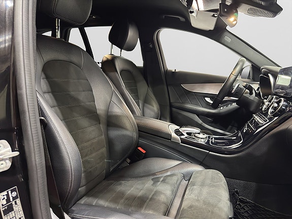 Mercedes-Benz C300 9 of 24