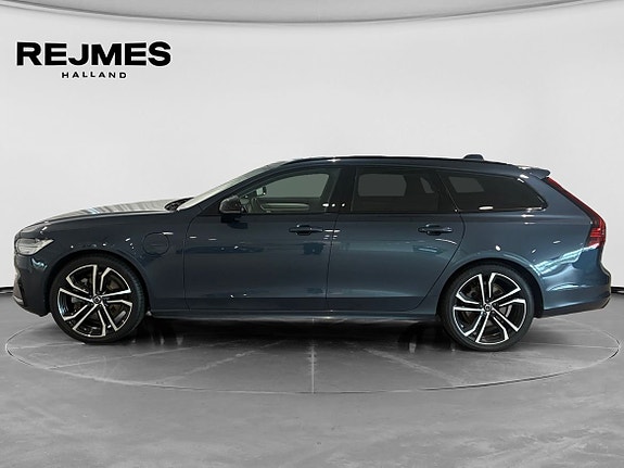 Volvo V90 3 of 5