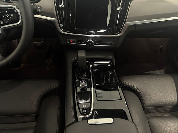 Volvo V90 12 of 13
