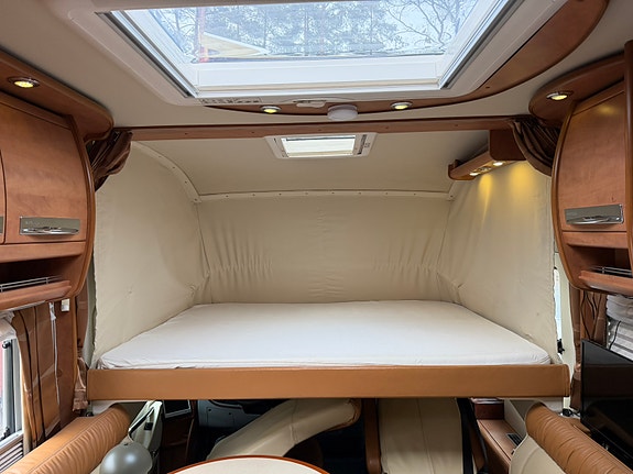 Carthago Chic E-line I 50 Yacht Edition - Dragkrok - Långbäddar - Litiumbatteri 12 of 18