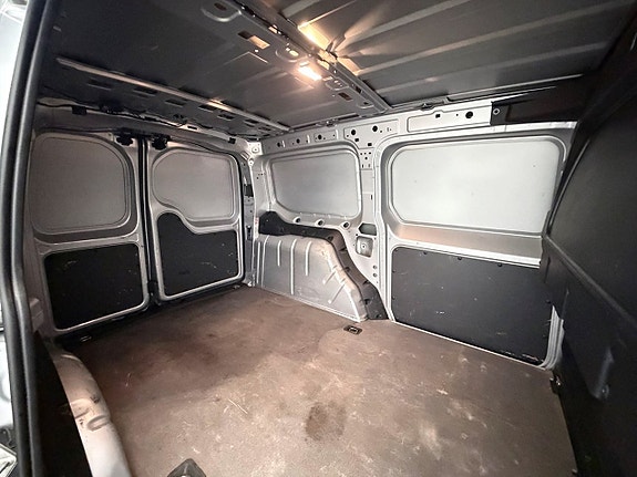 Volkswagen Caddy 11 of 26