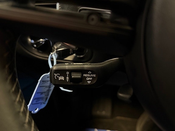 Porsche Macan 14 of 30