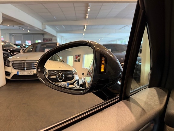 Porsche Macan 24 of 30