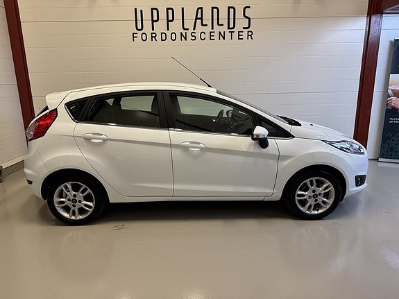 Ford Fiesta 2 of 5