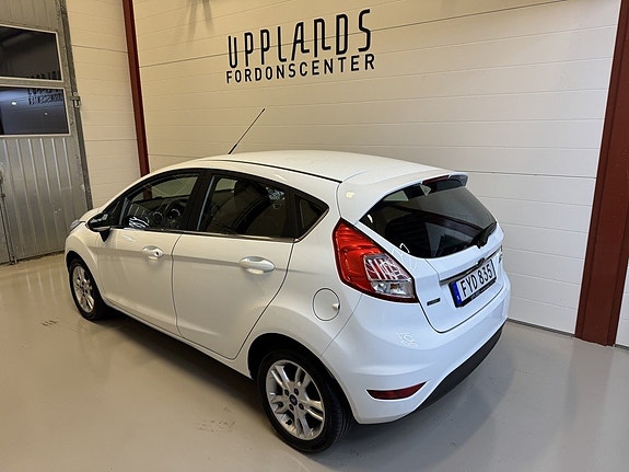 Ford Fiesta 4 of 5