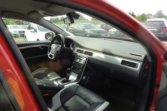 Volvo V70 9 of 14