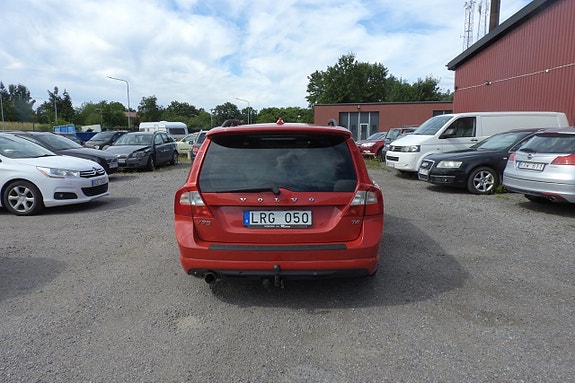 Volvo V70 4 of 14