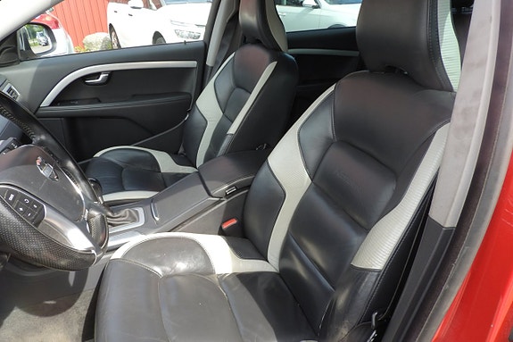 Volvo V70 11 of 14