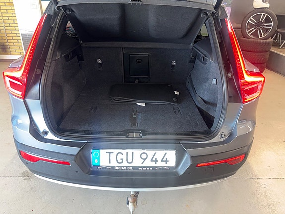 Volvo XC40 13 of 14