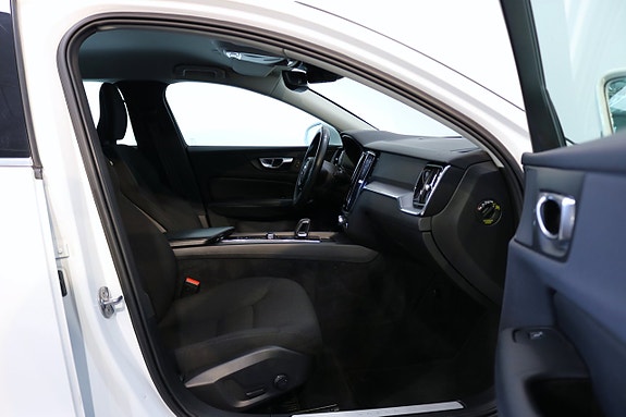 Volvo V60 14 of 27
