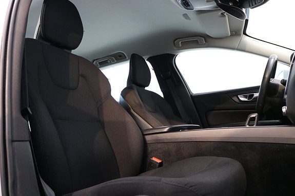 Volvo V60 16 of 27