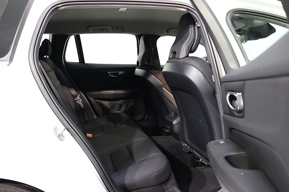 Volvo V60 18 of 27