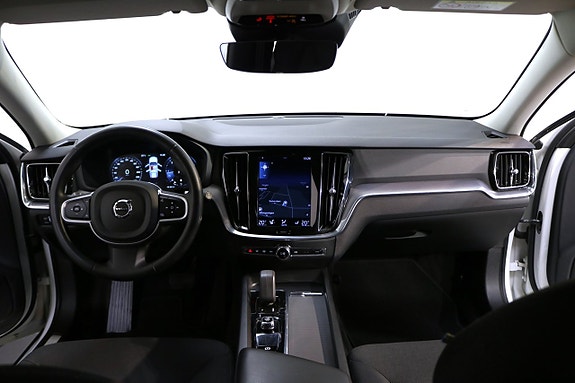 Volvo V60 11 of 27