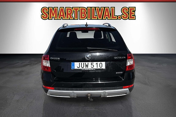 Skoda Octavia Scout 6 of 30
