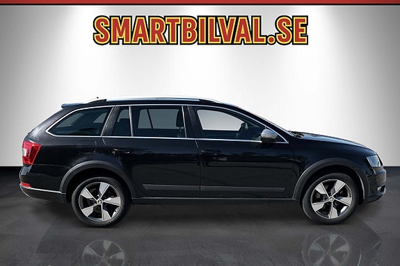 Skoda Octavia Scout 9 of 30
