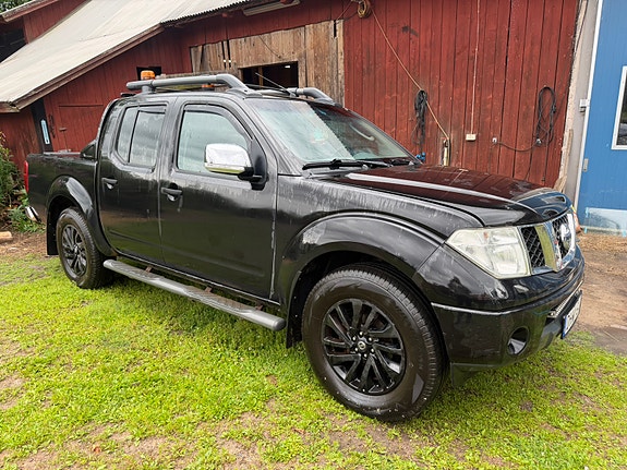 Nissan Navara 2 of 11