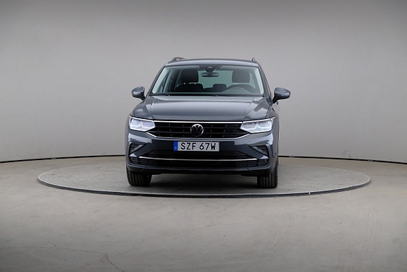 Volkswagen Tiguan 3 of 26
