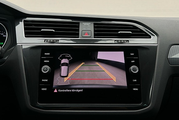 Volkswagen Tiguan 24 of 26