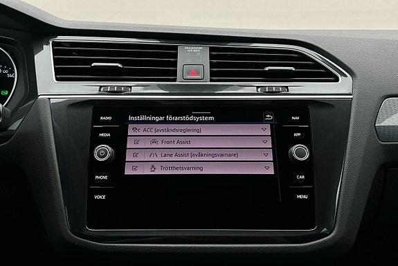 Volkswagen Tiguan 22 of 26