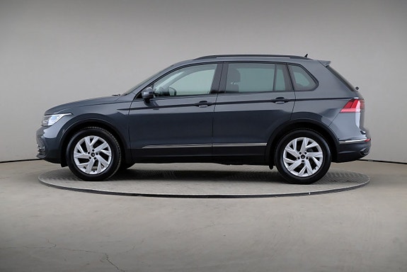 Volkswagen Tiguan 4 of 26