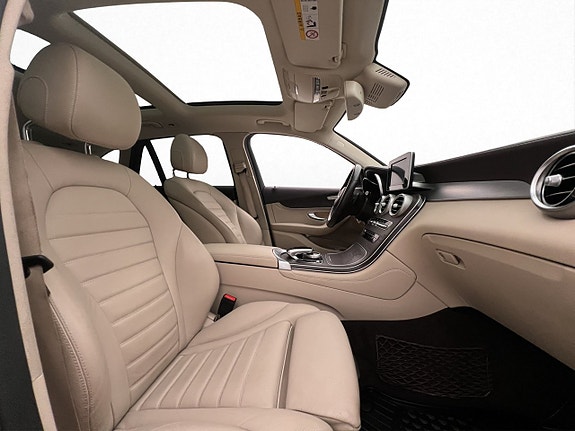 Mercedes-Benz GLC220 d 27 of 30