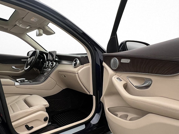 Mercedes-Benz GLC220 d 28 of 30