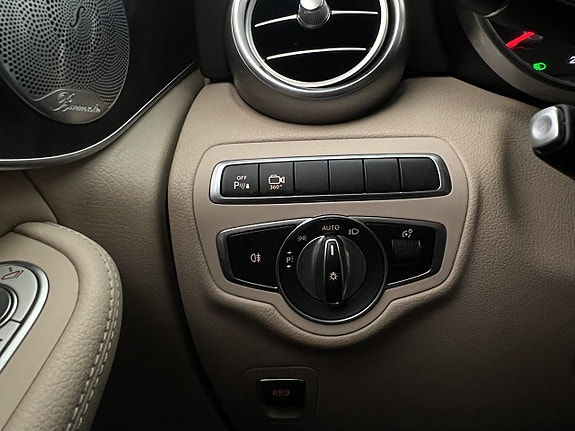 Mercedes-Benz GLC220 d 16 of 30