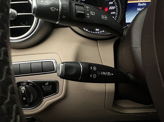 Mercedes-Benz GLC220 d 17 of 30