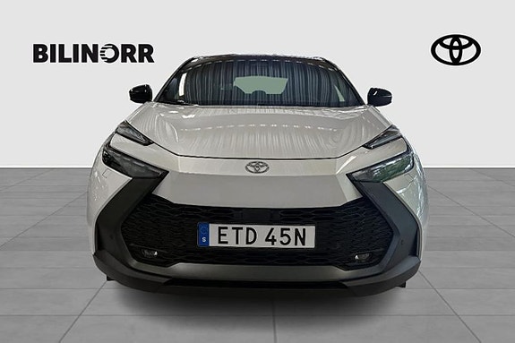 Toyota C-HR 5 of 11