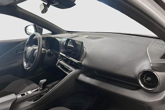 Toyota C-HR 6 of 11