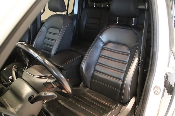 Volkswagen Amarok 12 of 18