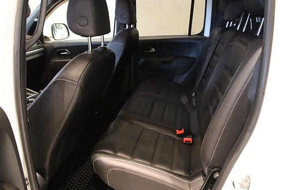 Volkswagen Amarok 9 of 18