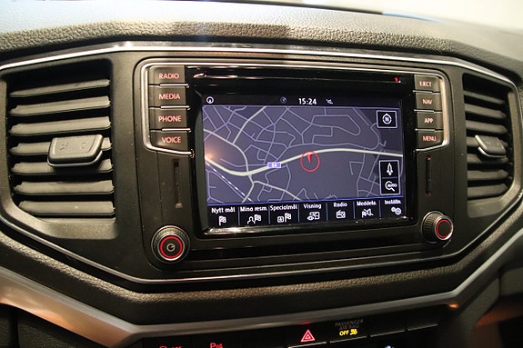 Volkswagen Amarok 16 of 18