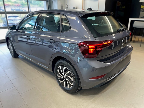 Volkswagen Polo 7 of 19