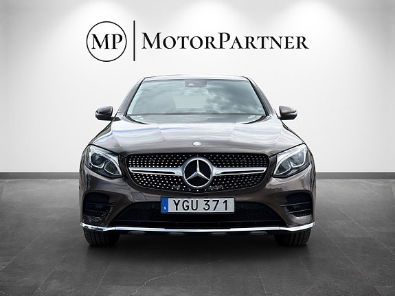 Mercedes-Benz GLC220 d 2 of 5