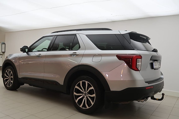 Ford Explorer 3 of 5